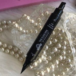 The Flick Pen (Two Sided Eyeliner)